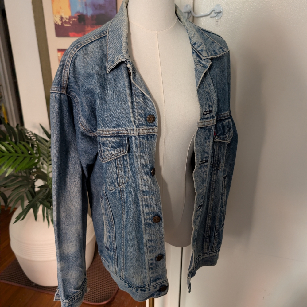 Levi's Blue Denim Trucker Jean Jacket